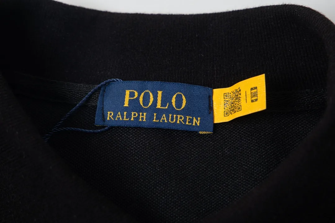 P150 Model No. Y779 Ralph Lauren/Ralph Lauren Basic pony embroidered logo short sleeves Three needles and five threads Men's and women's piqué cotton fabric Easier to wear, more comfortable and less bulky than ordinary fabrics Customized thread weaving and dyeing Classic pony embroidery Logo Cross stitching details on the neckline Three needles and five threads all over The whole body is made of three needles and five threads Complete accessories make it a trendy style Easy to control and match at will Full of design, a simple must-have! Color: Black White Navy Gray Size: S-XL